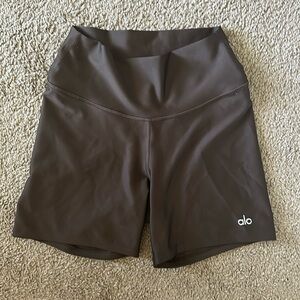 Alo 5” Airlift Energy Short